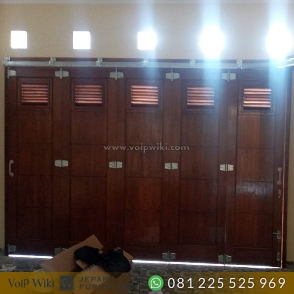 Pintu Garasi Dorong Tikung