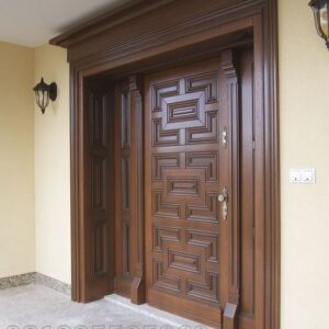 Kusen Pintu Depan