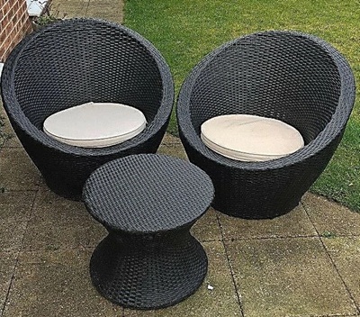 Set Kursi Teras Balon Minimalis 2 Seater Rotan Sintetis Hitam